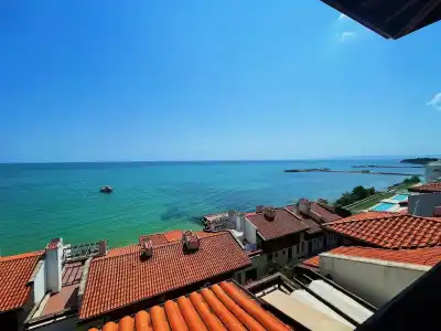 White Coast Beach Apartments - 12