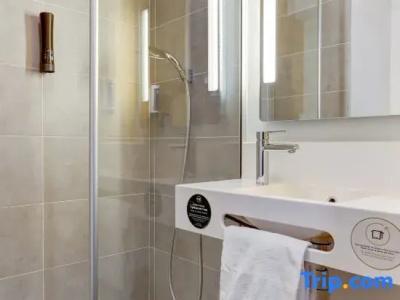 B&B Reims Croix Blandin - 49