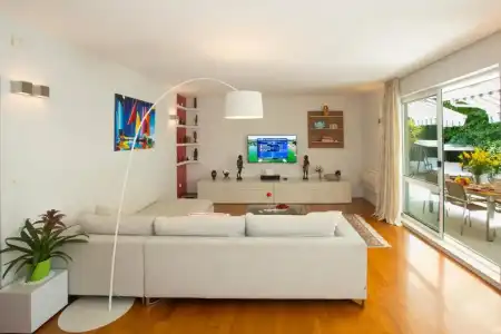 Garden Apartment - 146