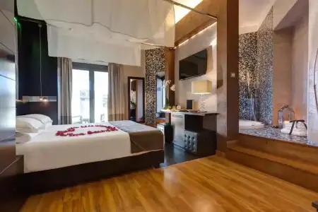 Dharma Luxury - 10