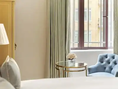 The Dorchester - 17