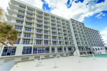Holiday Inn Express & Suites Panama City Beach - Beachfront by IHG - 0
