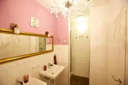 Old Kings Design Hostel - 20