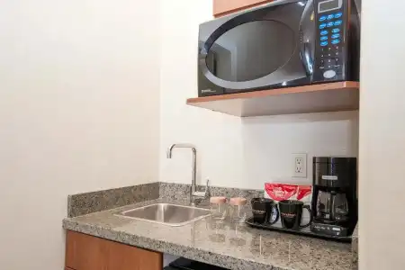 Sandmans & Suites Calgary West - 56