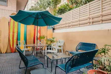Polynesian Beach Club Hostel - 7