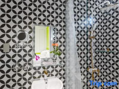 Dalat Boutique - 105