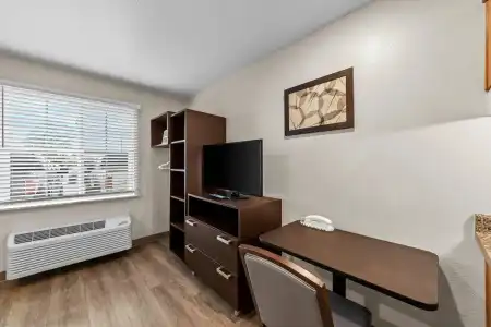 WoodSpring Suites San Antonio South - 29