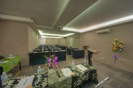Arenaa Batik Boutique - 12