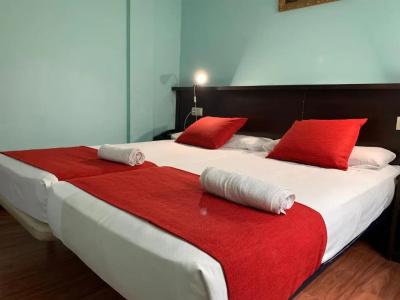 Hostal Hotil - 42