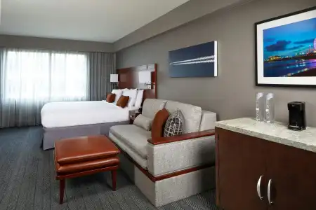 Courtyard by Marriott Los Angeles LAX/Century Boulevard - 6