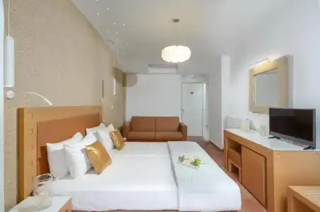 Adriani - 23