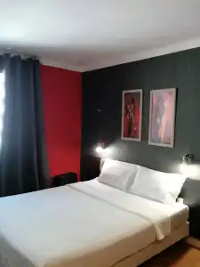 Hôtel Le Cambronne - 17