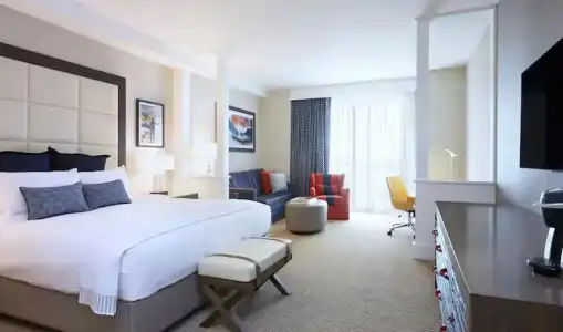 The Waterfront Beach Resort, A Hilton - 318