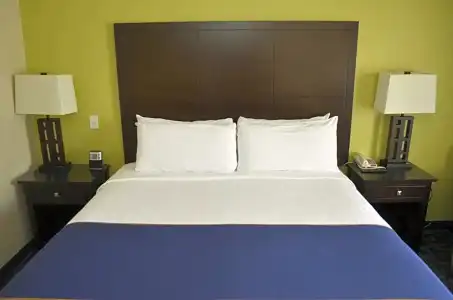 Super 8 by Wyndham Irving/DFW Apt/North - 38