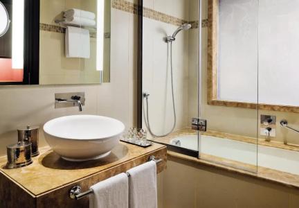 Avani Deira Dubai - 9