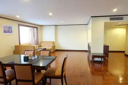 Omni Tower Sukhumvit Nana by Compass Hospitality - 22