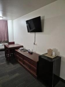 Alex and Suites - 52