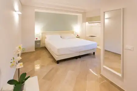 Hellenia Yachting - 5