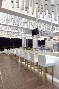 So White Club Resort - 11