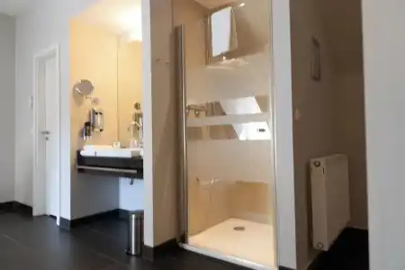 Schiefer Suite & Apartments - 35