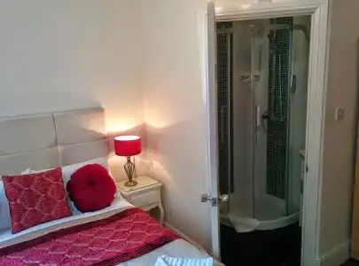 Acorn Guest House - 77
