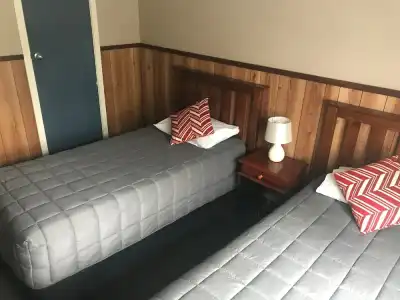 Fairy Springs Motel - 35