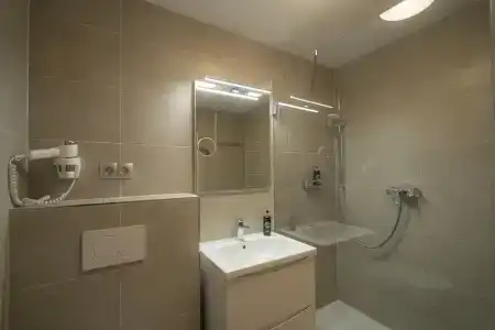 Königshof Dortmund - 75