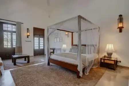 The Postcard Galle - 14