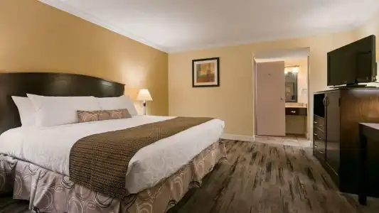 Best Western Plus Burnaby - 7