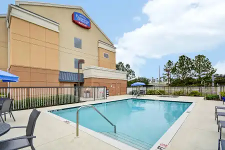 Fairfield Inn & Suites by Marriott Tampa Fairgrounds/Casino - 13