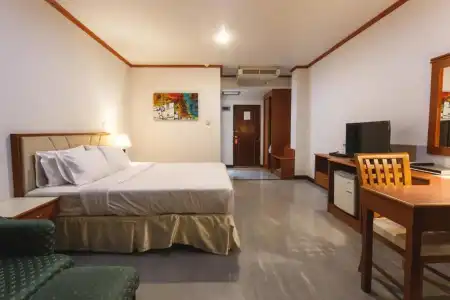 Surin Majestic - 70