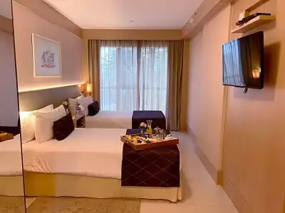 Cullinan Hplus Premium - 81