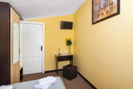 Orange - 1