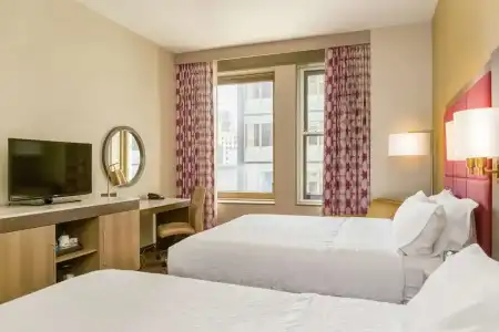 Hampton Inn Majestic Chicago Theatre District - 85