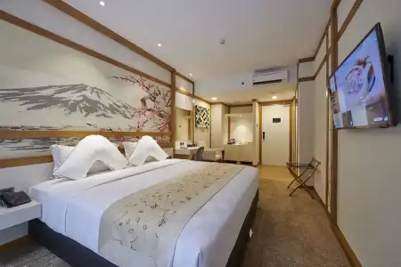 Verse Luxe Wahid Hasyim - 18