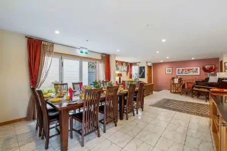 The Classic Villa - 14