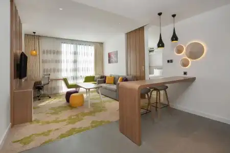 Holiday Inn & Suites SAIGON AIRPORT by IHG - 135