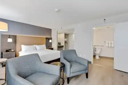 Holiday Inn & Suites Ottawa Kanata by IHG - 86