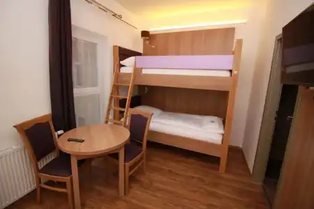 Slamba Hostel Augsburg - 1