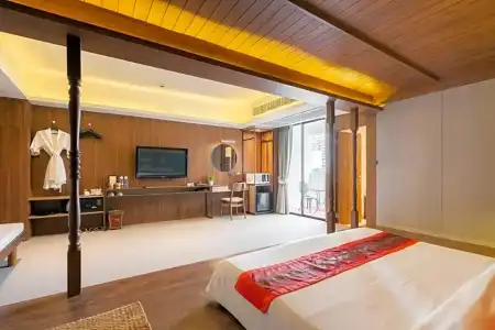 True Siam Phayathai - 100