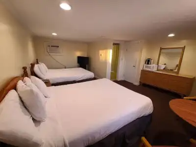 The Tides Motel - 23