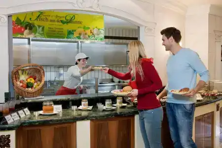 Norica - Thermenhotels Gastein Mit Dem Bademantel Direkt in Die Therme - 14