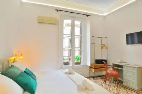 Hostal Girona - 15