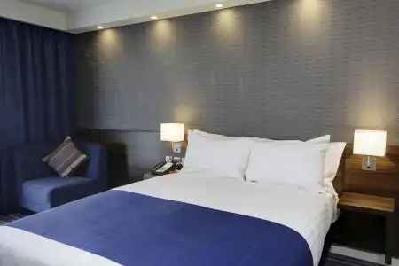 Holiday Inn Express London - ExCeL by IHG - 11