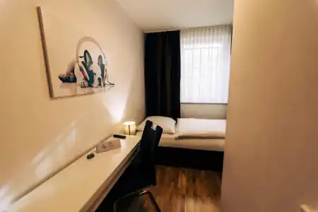 Zagreb - 24