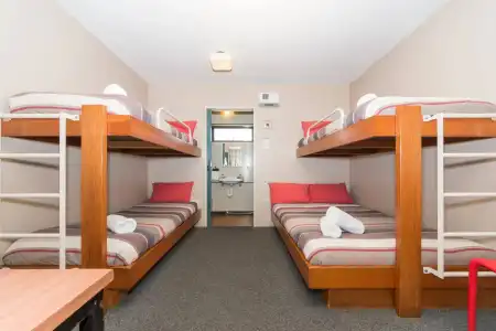 Christchurch Top 10 Holiday Park - 4