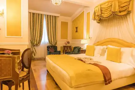 Bernini Palace - 14
