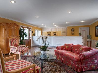 Carmel Bay View Inn - 3