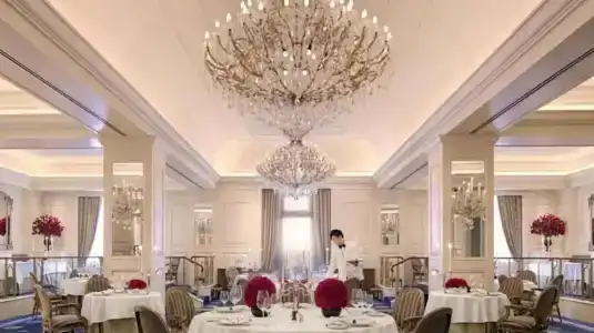 The Peninsula - 44