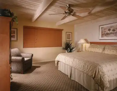 Desert Isle Resort - 14
